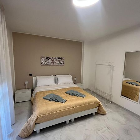 A Casa Di Chiara Apartment Lecce Exterior photo